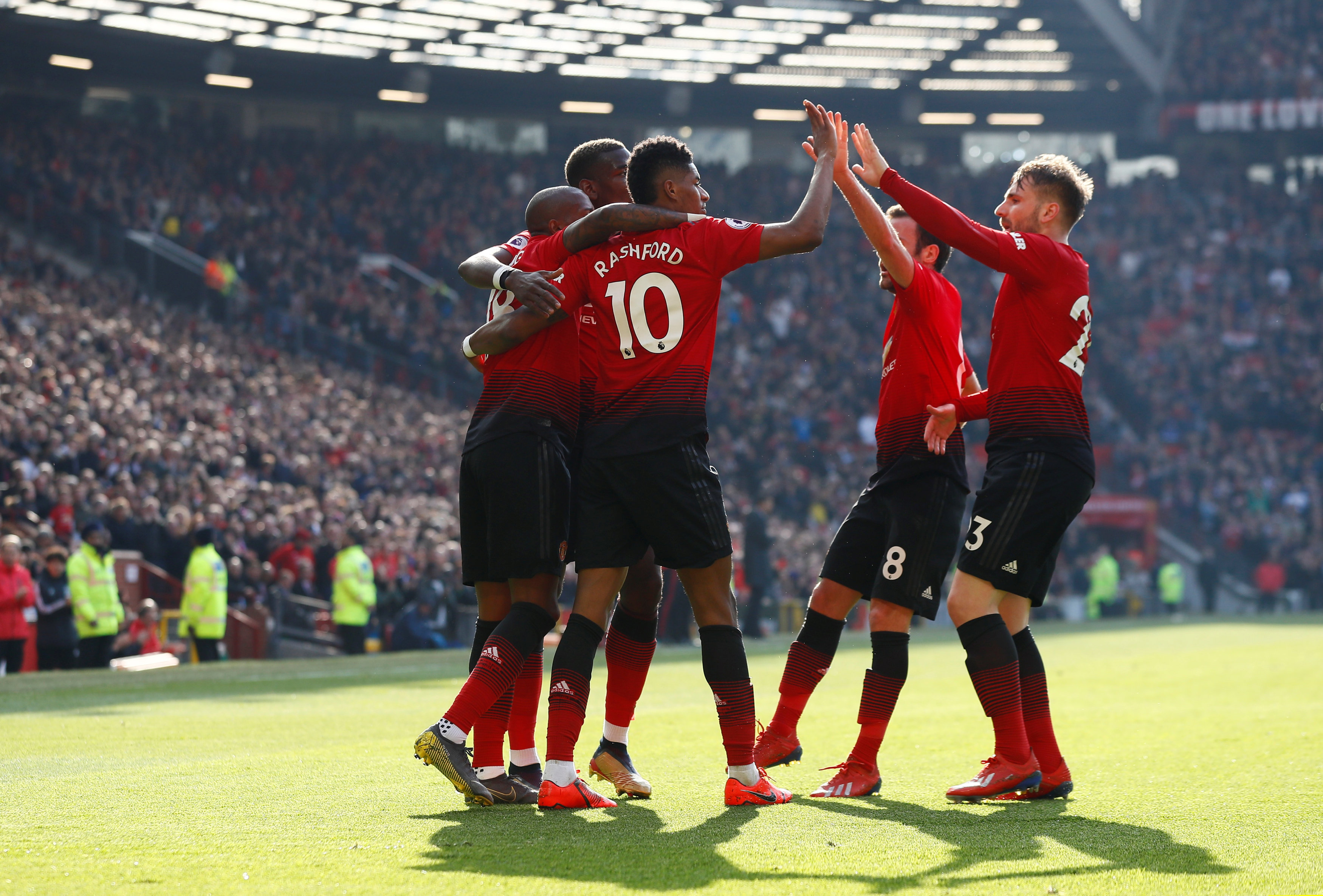 娛樂於一體 娛樂於一體